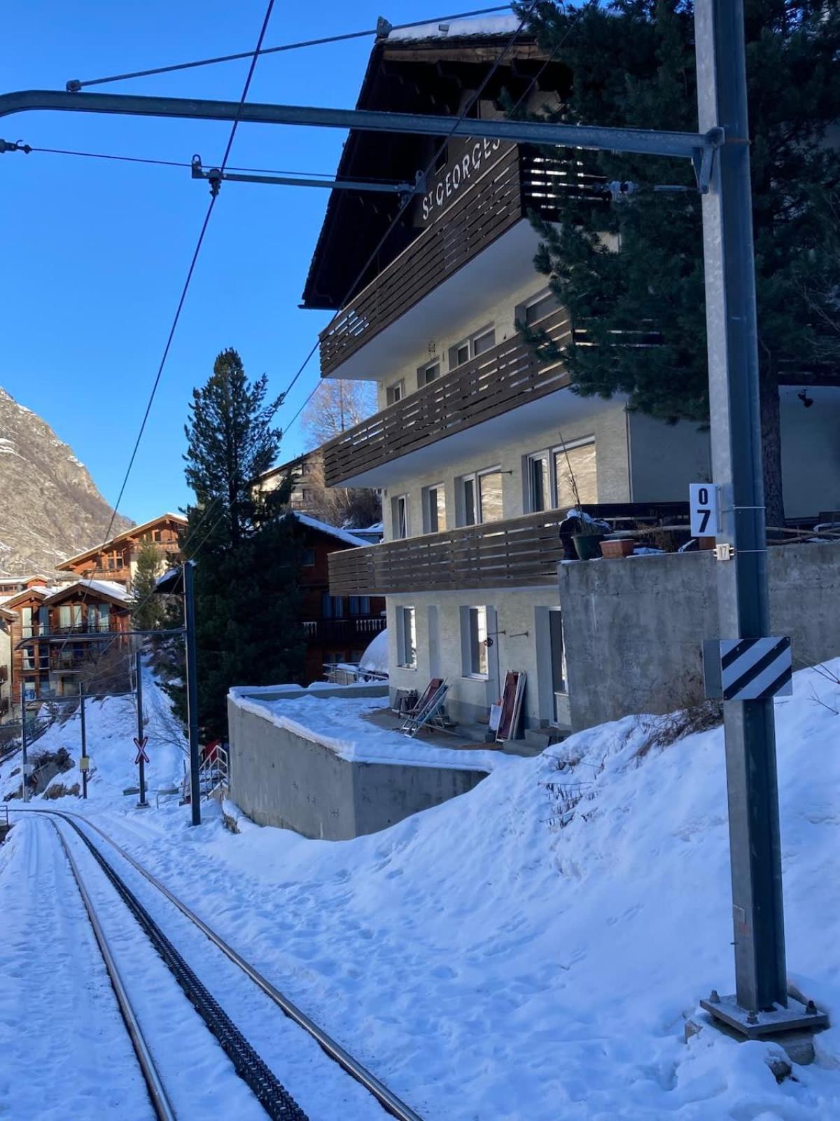 House St-george Alpine With Terrace And View On Village Apartamento